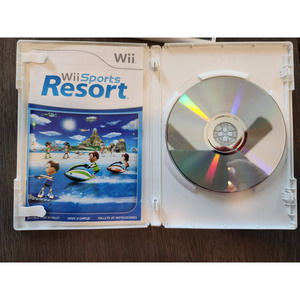 Wii SPORTS RESORT - FREE SHIPPING